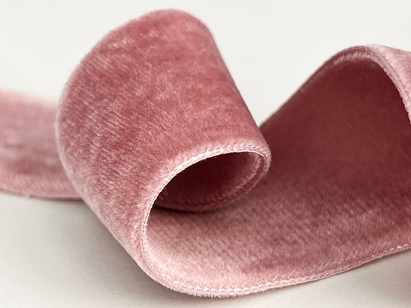 Doppelseitiges Samtband