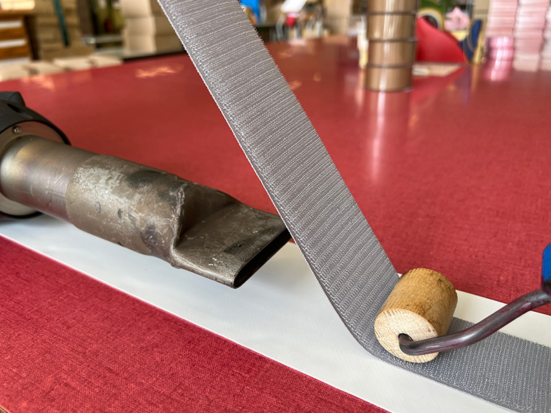 Kontaktkleber (schweissbar auf PVC)